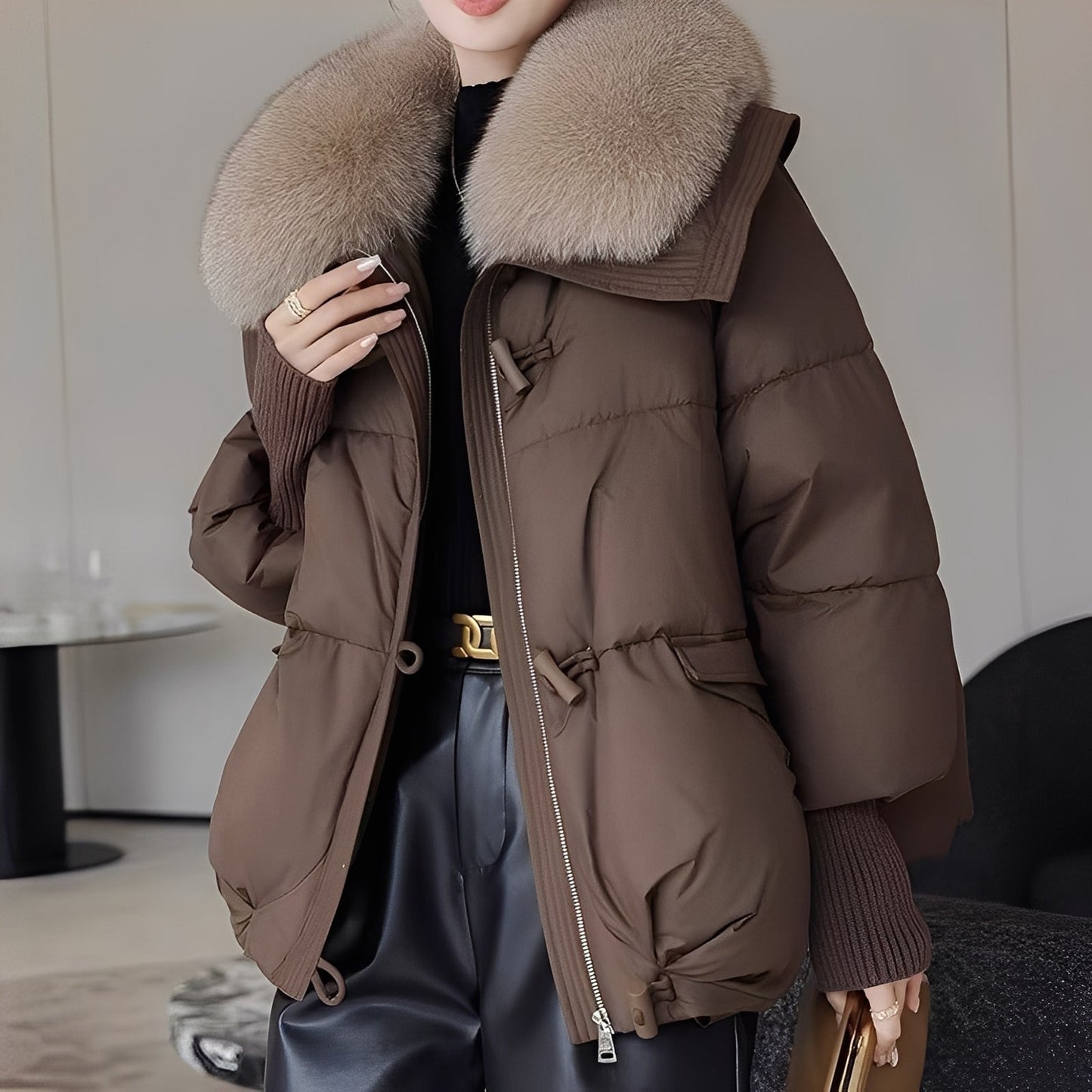 Victoria - elegantní větrovka péřová bunda s kožešinovým límcem pro ženy
