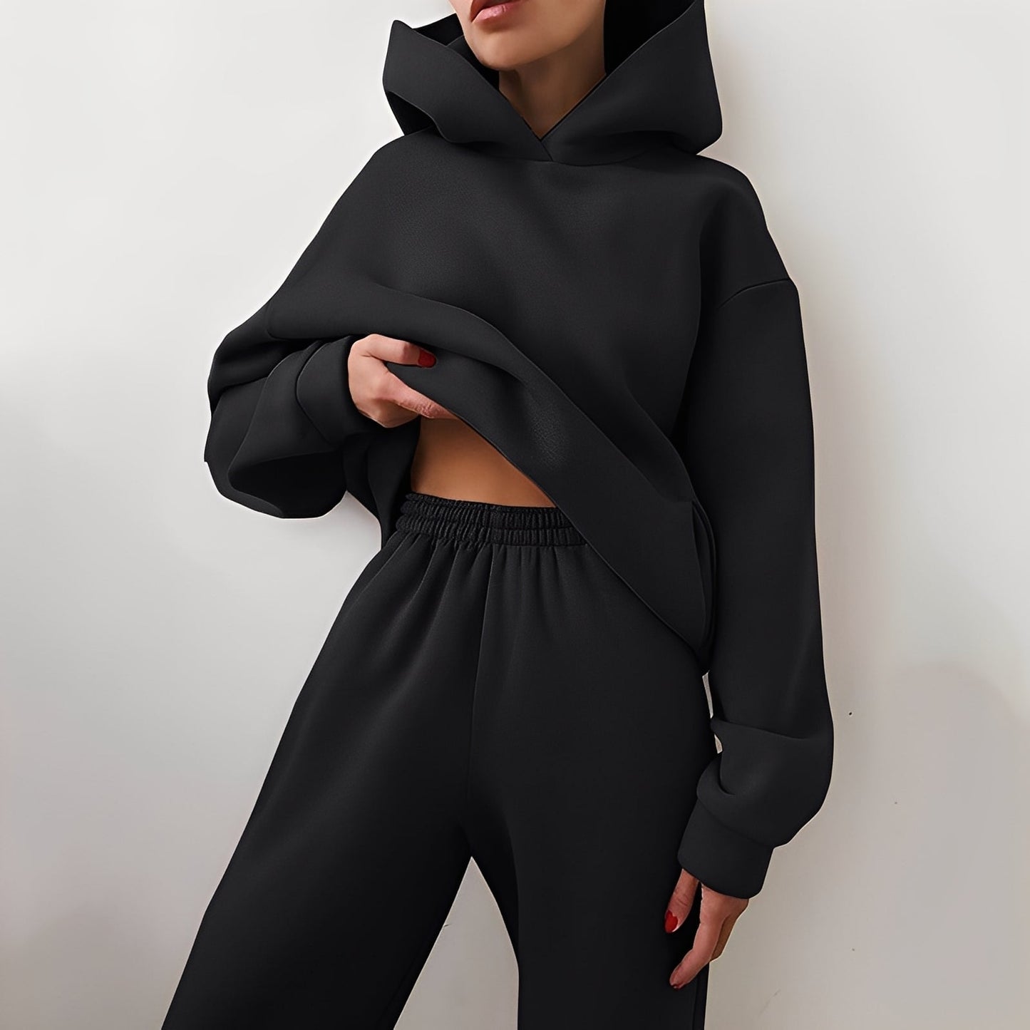 Wenona - Pohodlná volnočasová souprava s kapucí pro dámy