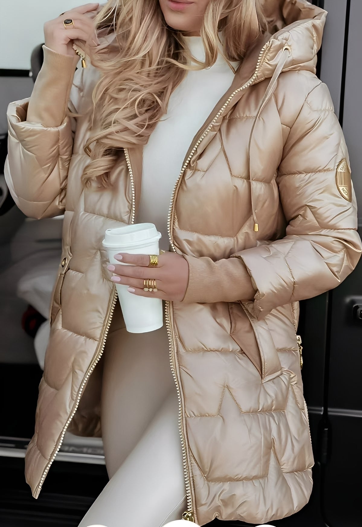 Georgina - Elegantní péřová bunda s kapucí pro dámy