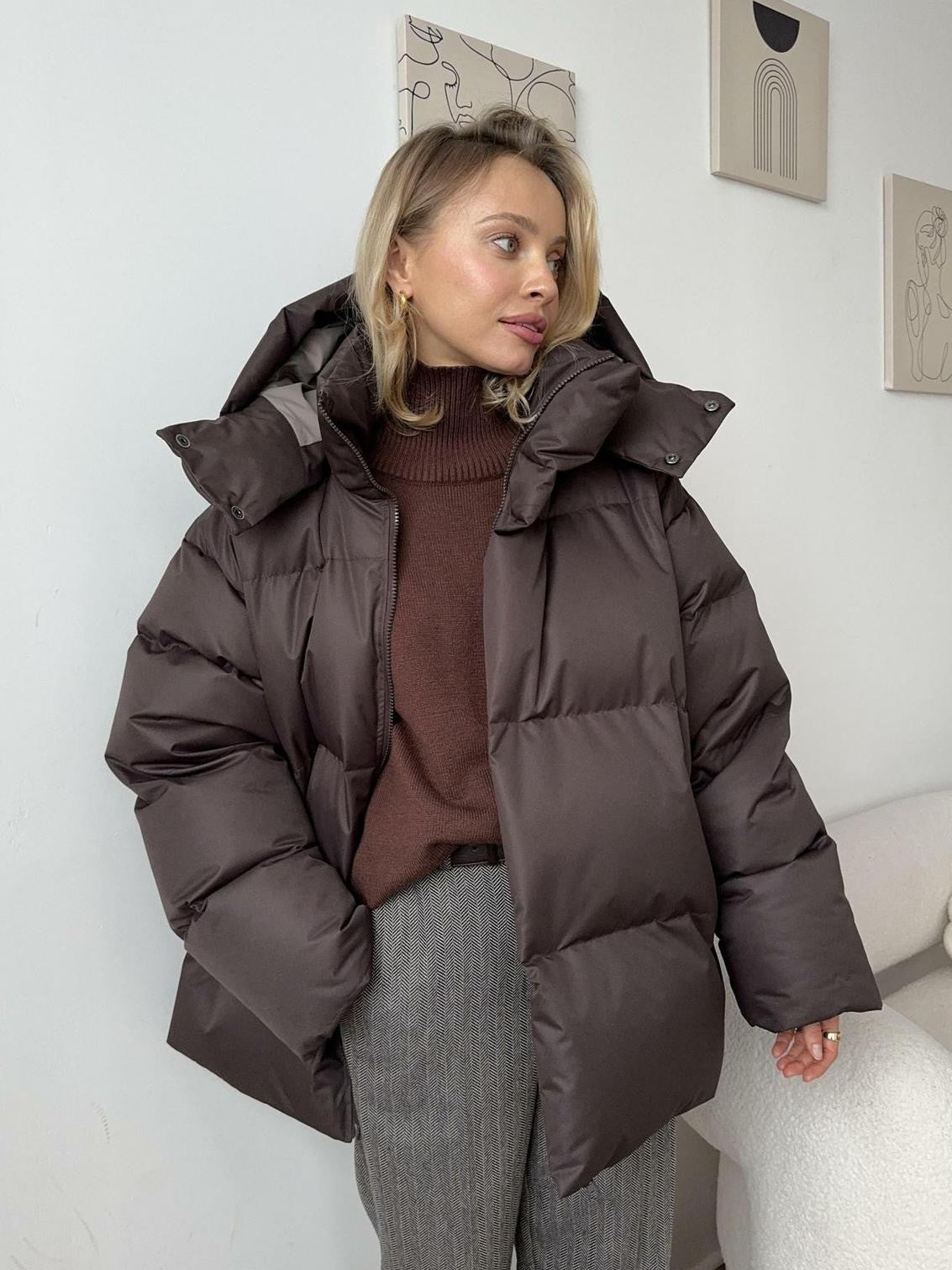 Nikole - Krátká, vycpaná kapucová bunda pro ženy