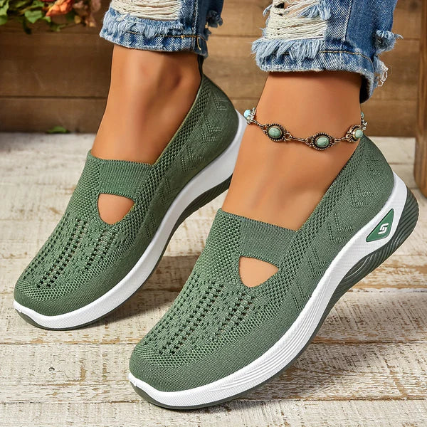 Phebe – Pohodlné Slip-Ons