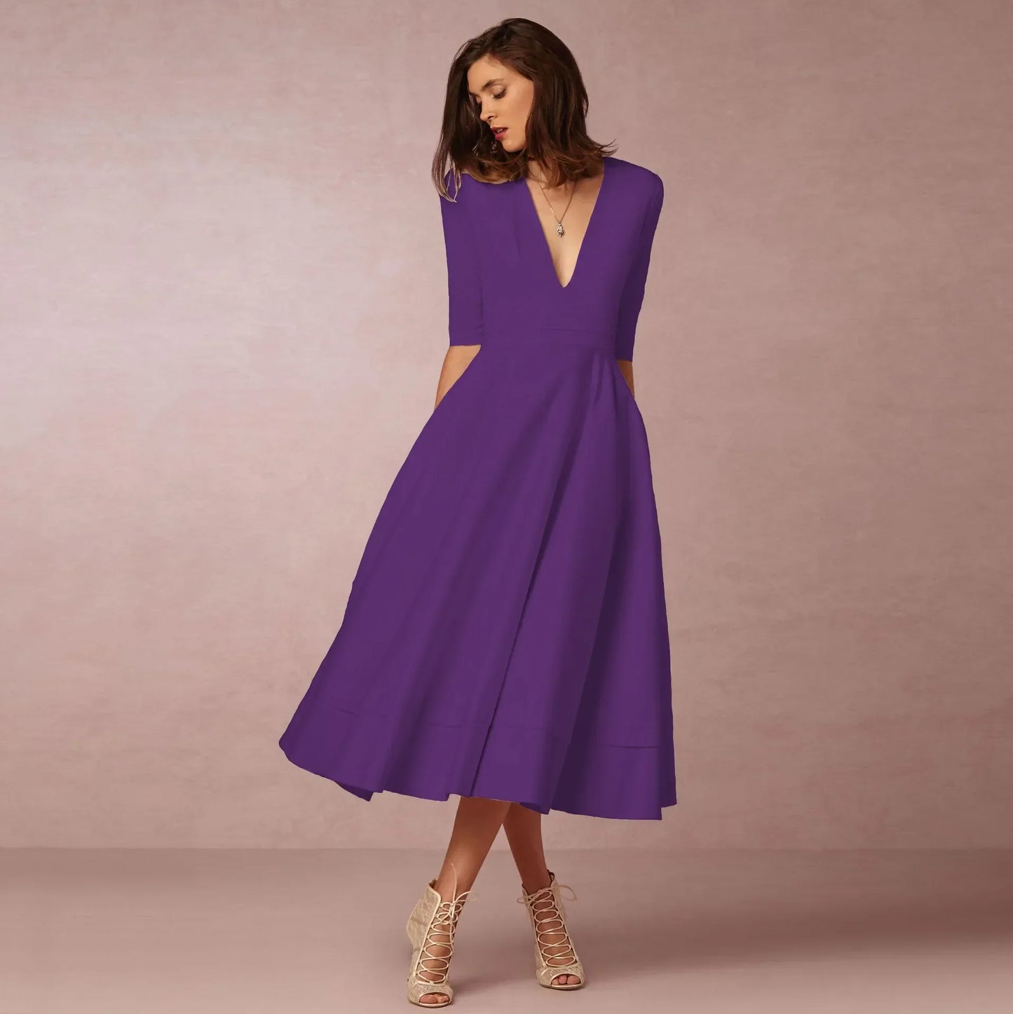 Charlotte – Elegantní šaty s výstřihem do V