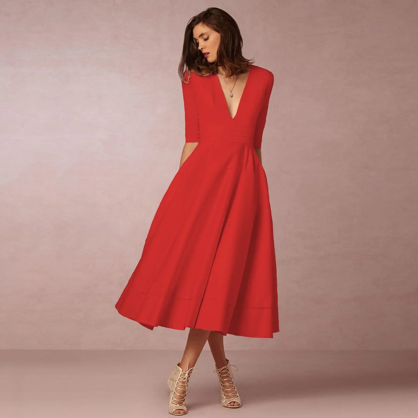 Charlotte – Elegantní šaty s výstřihem do V
