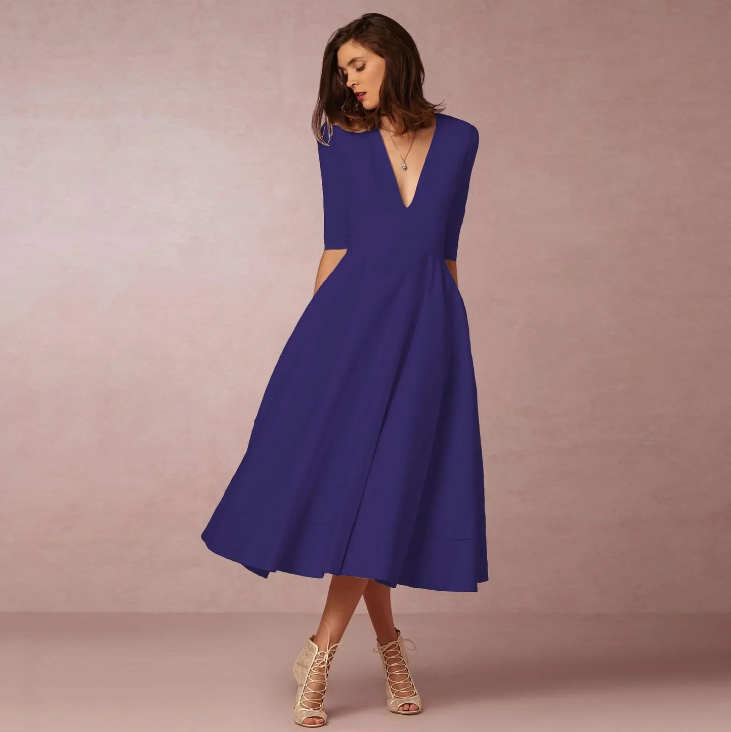 Charlotte – Elegantní šaty s výstřihem do V