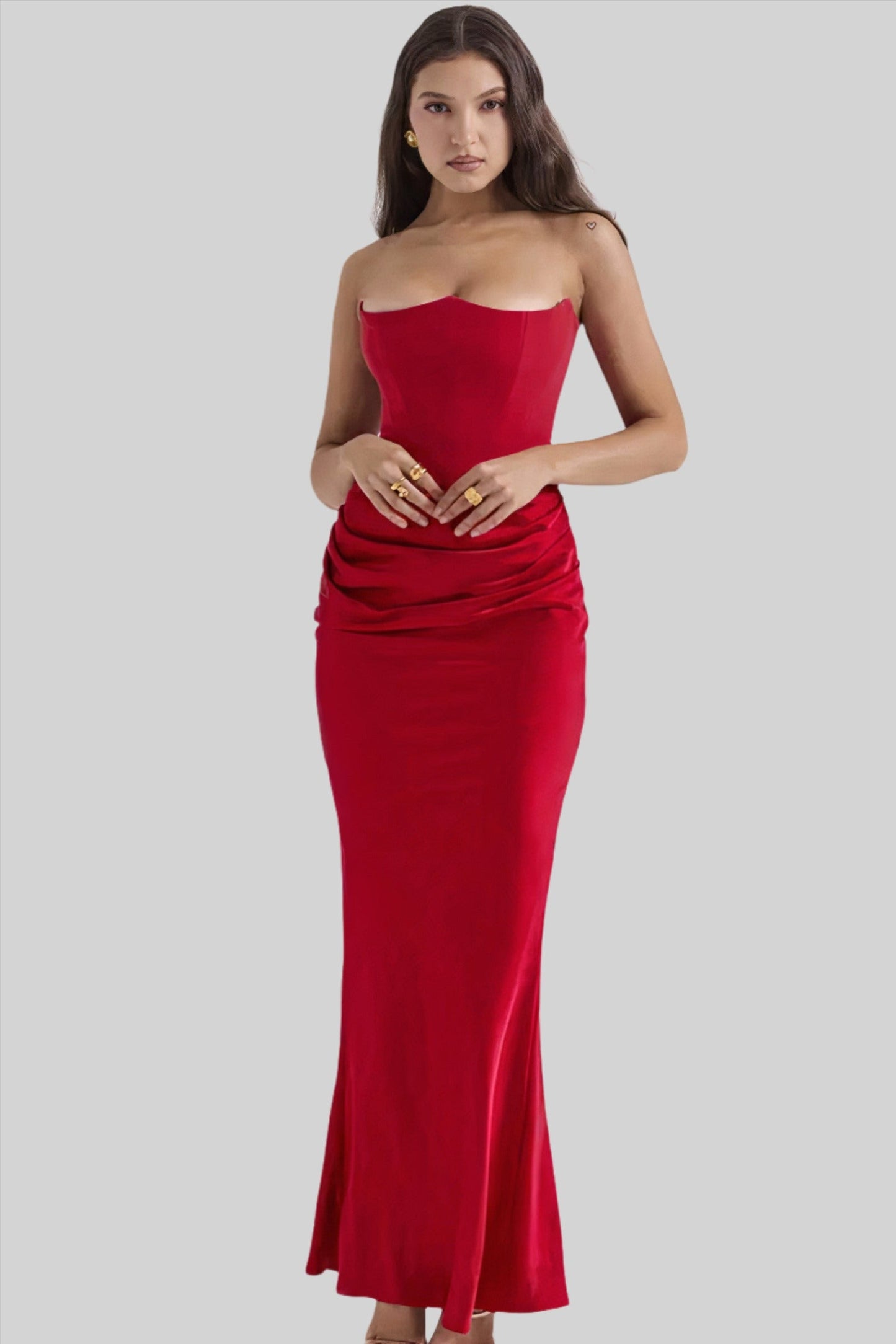 Elisabeth – Maxi šaty s odhalenými rameny pro elegantní vzhled