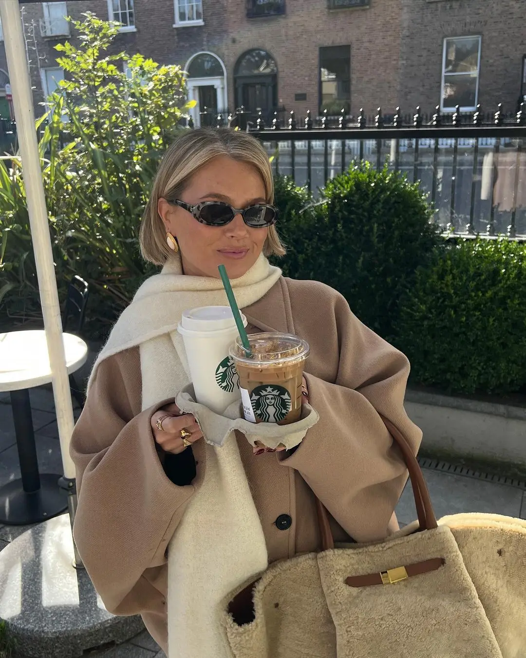Elena – Kabát Oversize z Melírované Vlny Dvouradový