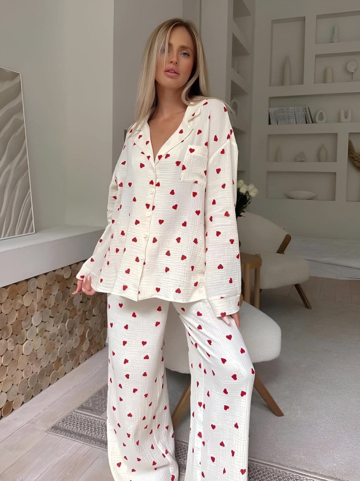Lola – Elegantní pyžamo s motivy srdce