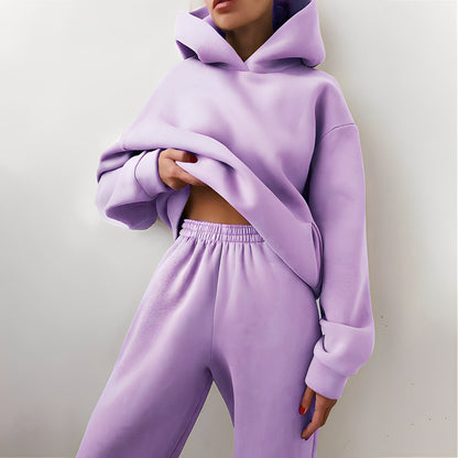 Wenona - Pohodlná volnočasová souprava s kapucí pro dámy