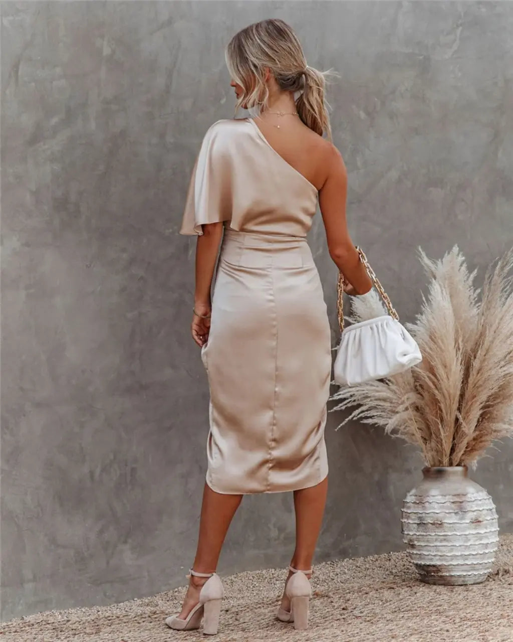 Aisha - Glamourózní Drapé Midi-Šaty pro Ženy