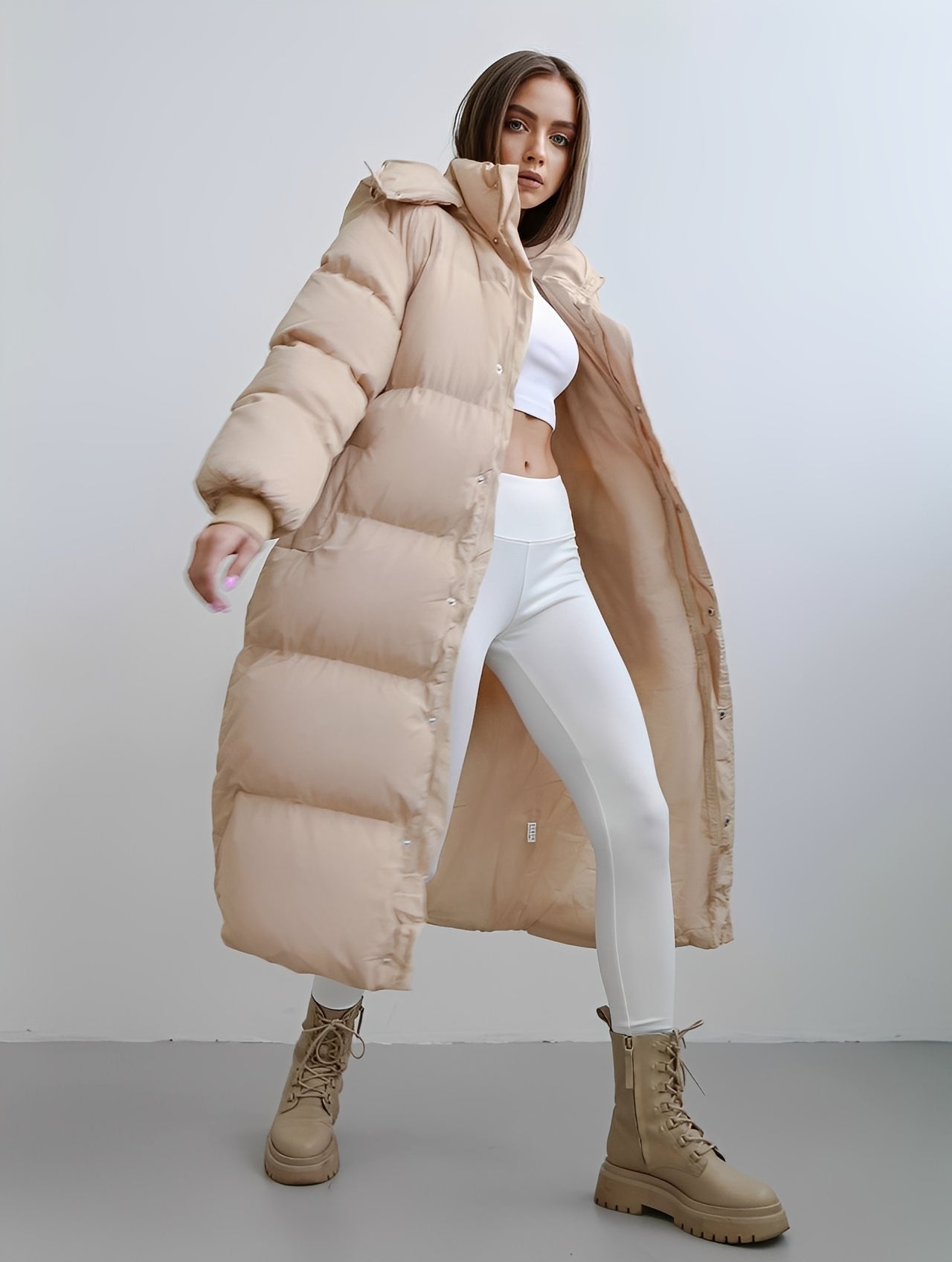 Eloise - Moderní, volně sedící kabát s kapucí pro dámy