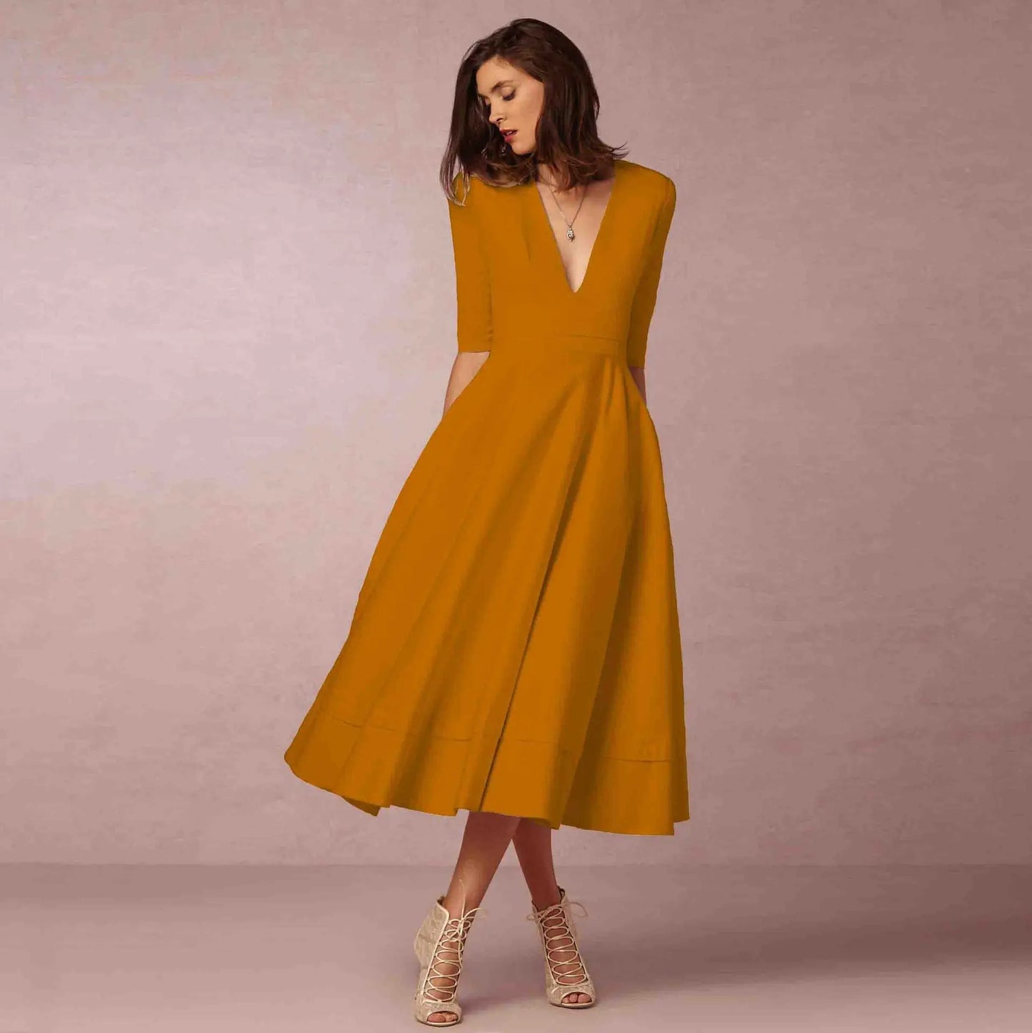 Charlotte – Elegantní šaty s výstřihem do V
