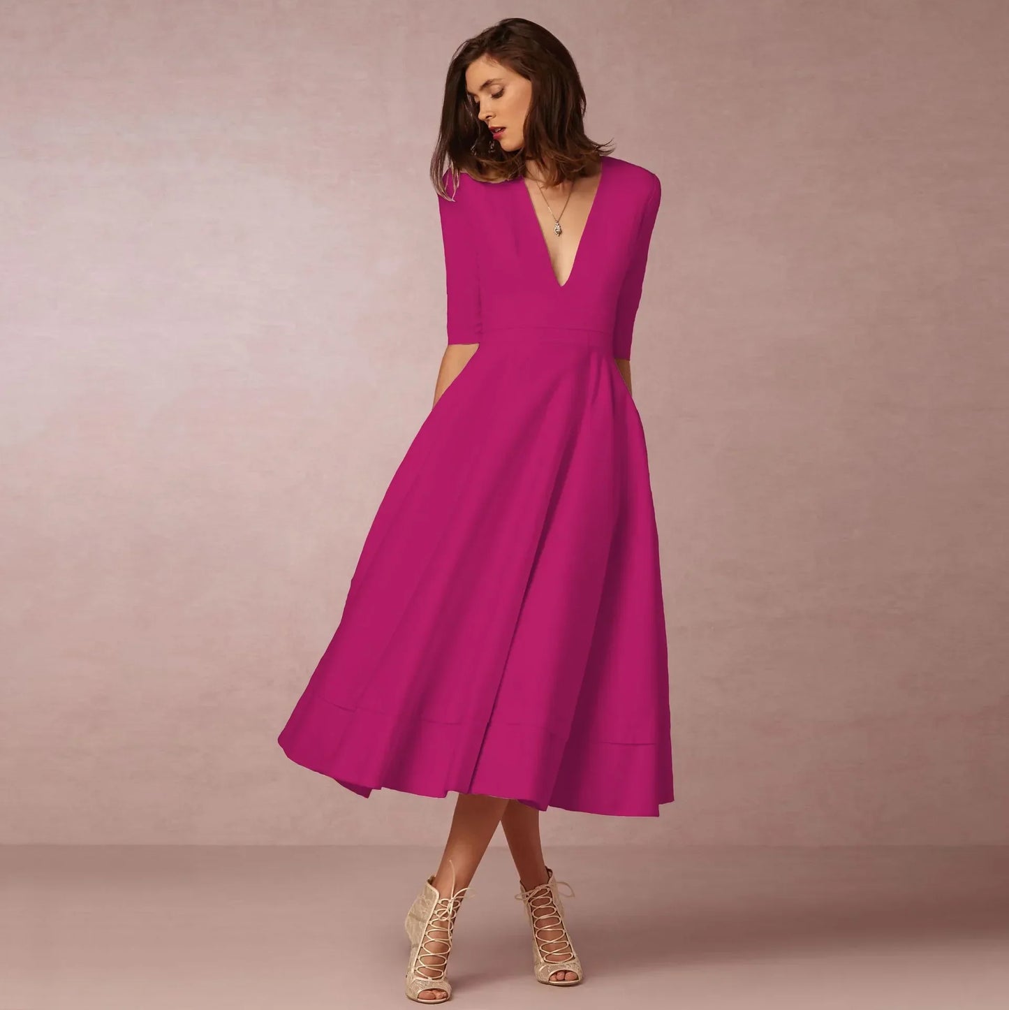 Charlotte – Elegantní šaty s výstřihem do V