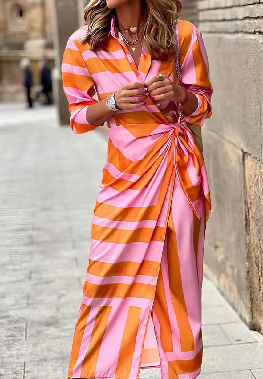 Solana – Elegantní zavinovací šaty s proužky