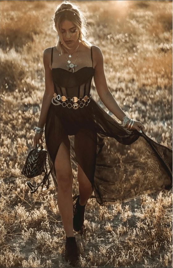 Belinda – Retro párty šaty s ženským šarmem