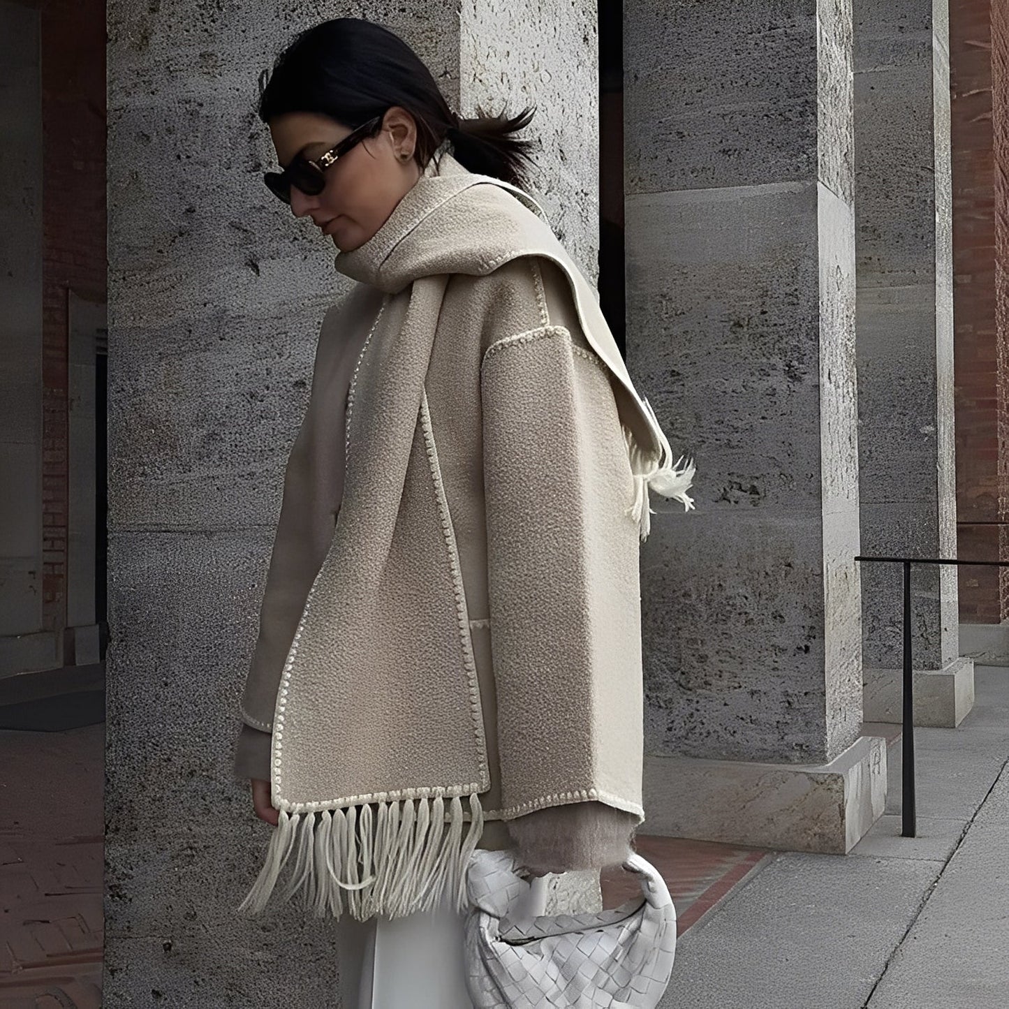 Amilia - Stylová, volně sedící vlněná bunda s šálou pro dámy