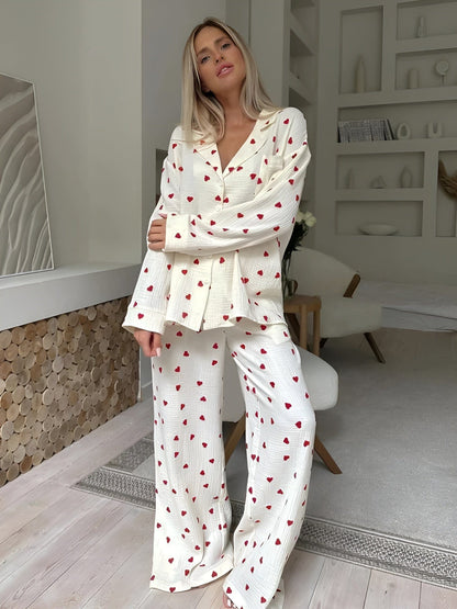 Lola – Elegantní pyžamo s motivy srdce