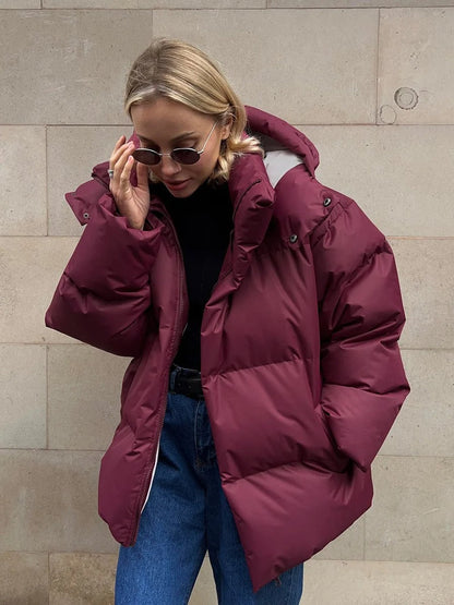 Nikole - Krátká, vycpaná kapucová bunda pro ženy